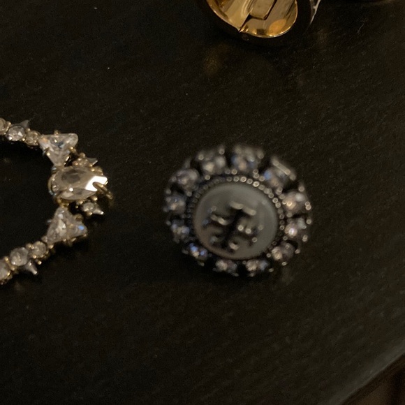 Designer earrings Alexis Bittar. Tori Burch Kate Spade all signed. - Picture 4 of 5